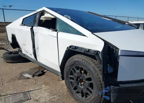 2024 Tesla Cybertruck Cyberbeast from USA, damaged, VIN 7G2CEHEE3RA040518